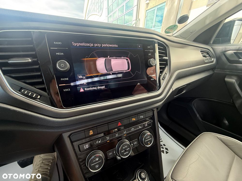 Volkswagen T-Roc 2.0 TDI SCR 4MOTION DSG R-Line - 29