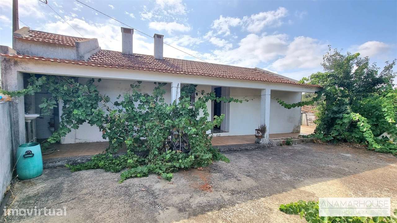 Moradia T2 Isolada com Terreno Murado de 800 m² e Poço – Aldeia do Can - Grande imagem: 5/29