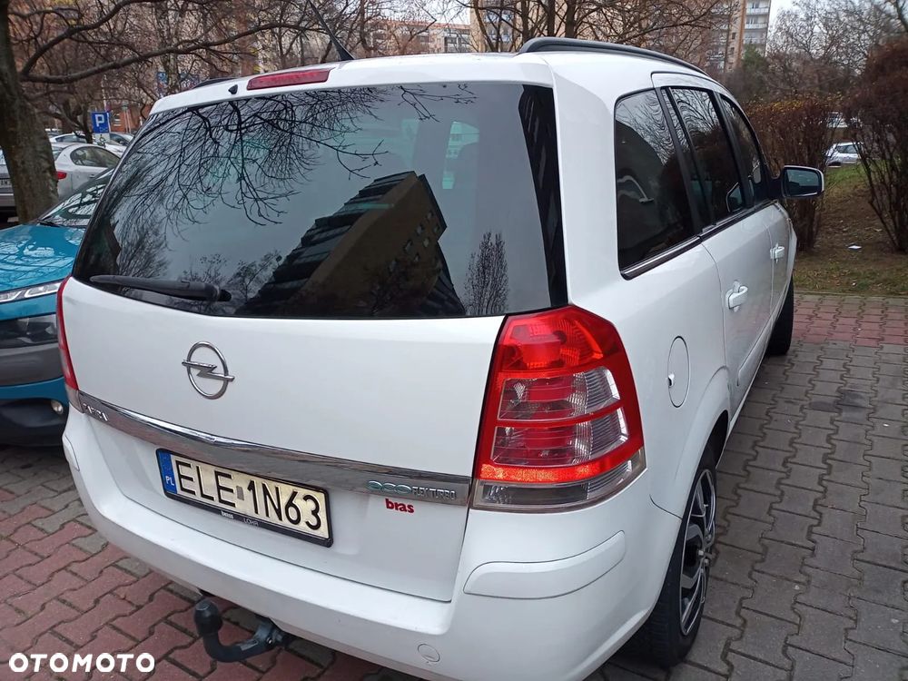 Opel Zafira - 3
