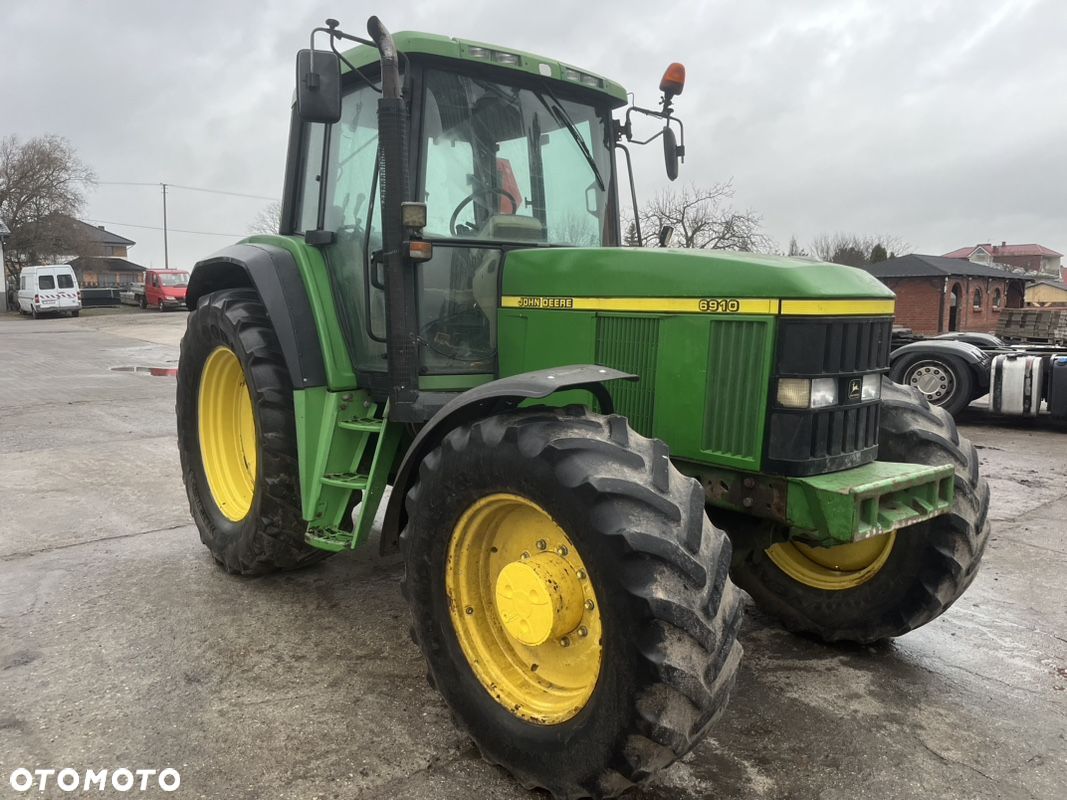 John Deere 6910 - 1