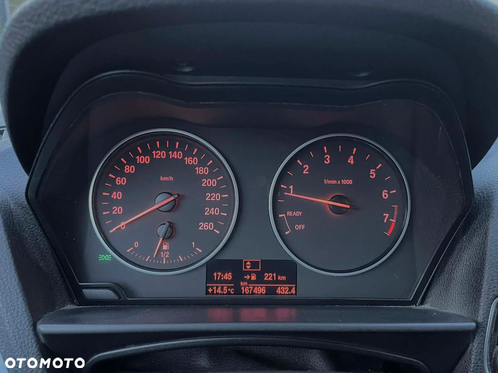 BMW Seria 1 116i - 17