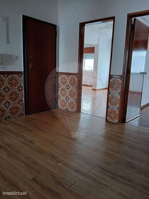 Apartamento T3 para arrendamento - Grande imagem: 2/18