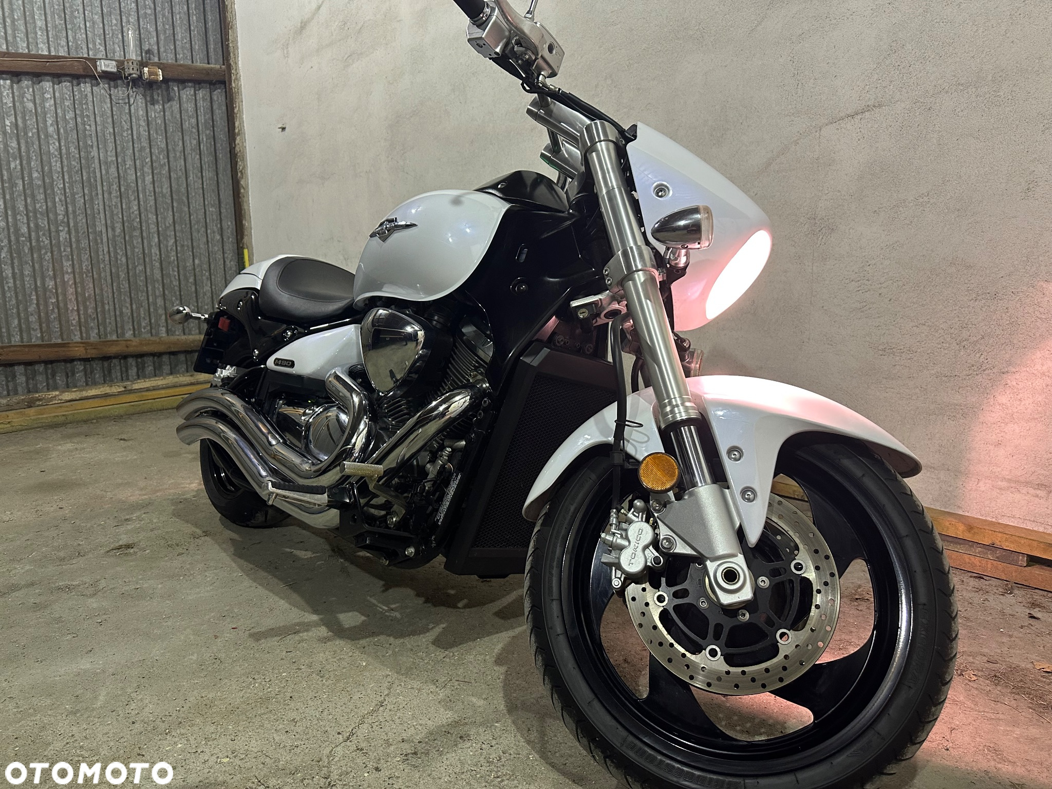 Suzuki Intruder - 5