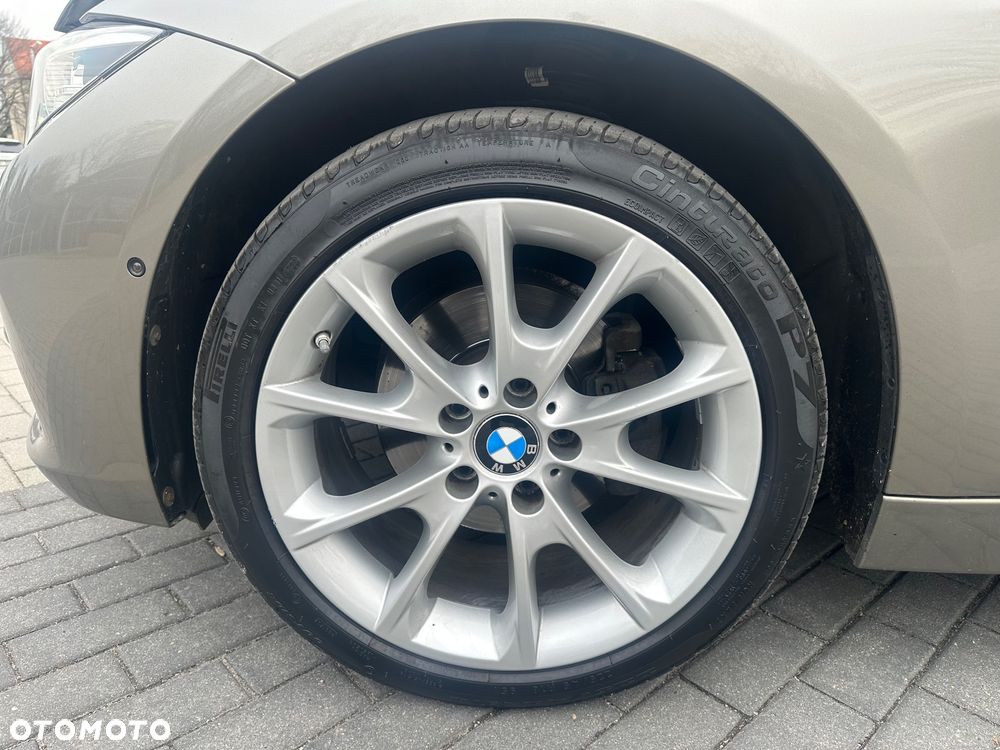 BMW Seria 3 320d Luxury Line - 31