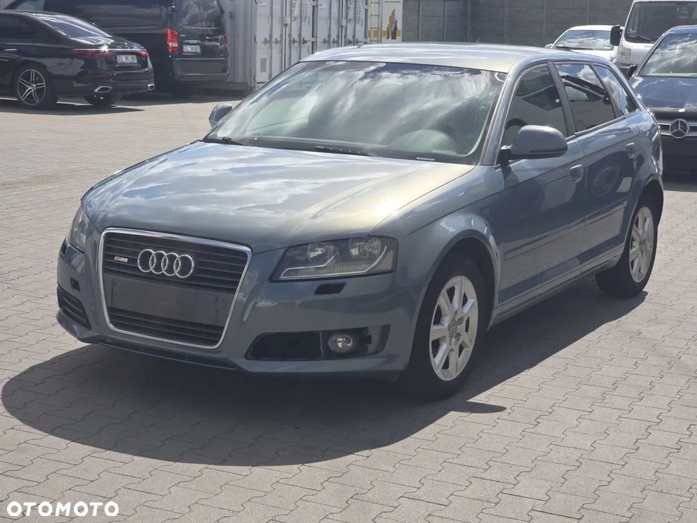 Audi A3 Sportback 1.6 TDI DPF S line Sportpaket - 10