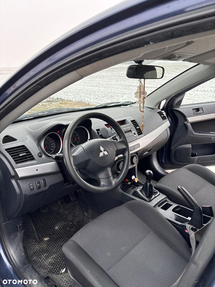 Mitsubishi Lancer 1.8 Invite - 6