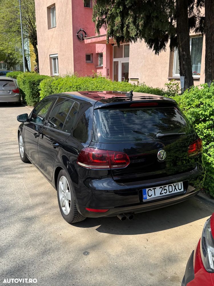 Volkswagen Golf 2.0 TDI DPF Highline - 4