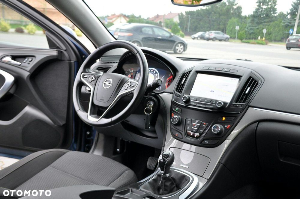 Opel Insignia - 25