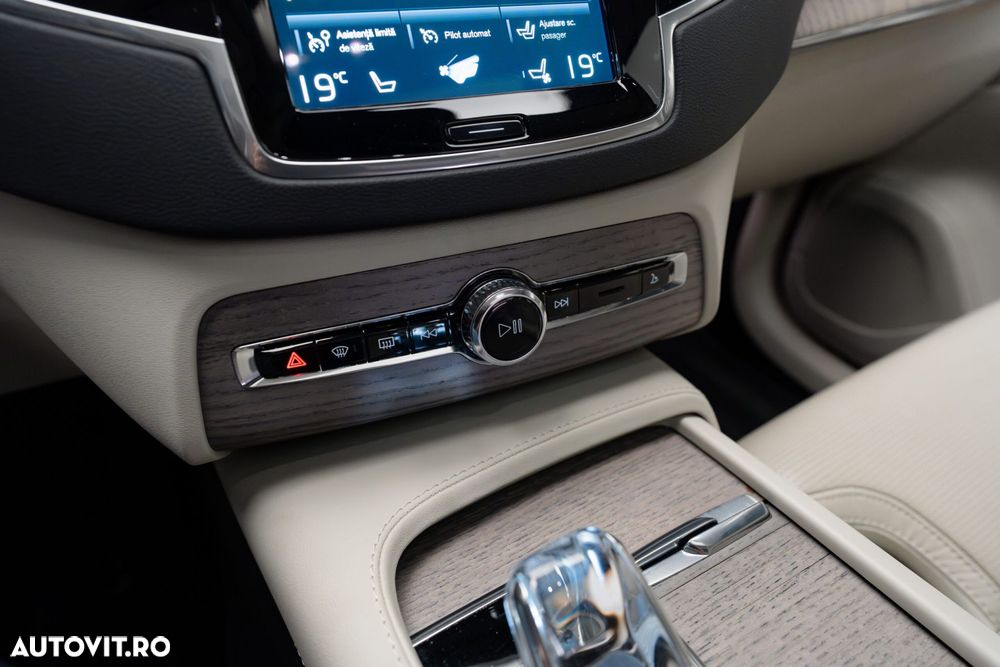 Volvo XC 90 - 18