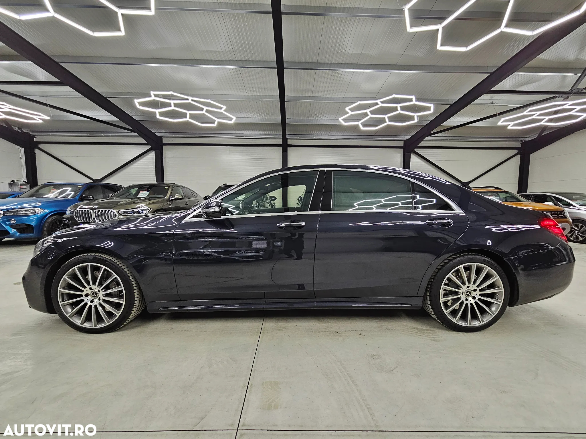 Mercedes-Benz S 560 L 4Matic 9G-TRONIC - 10