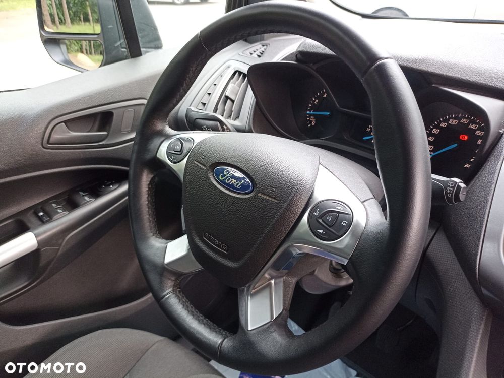 Ford Tourneo Connect 1.0 EcoBoost Start-Stop Titanium - 23