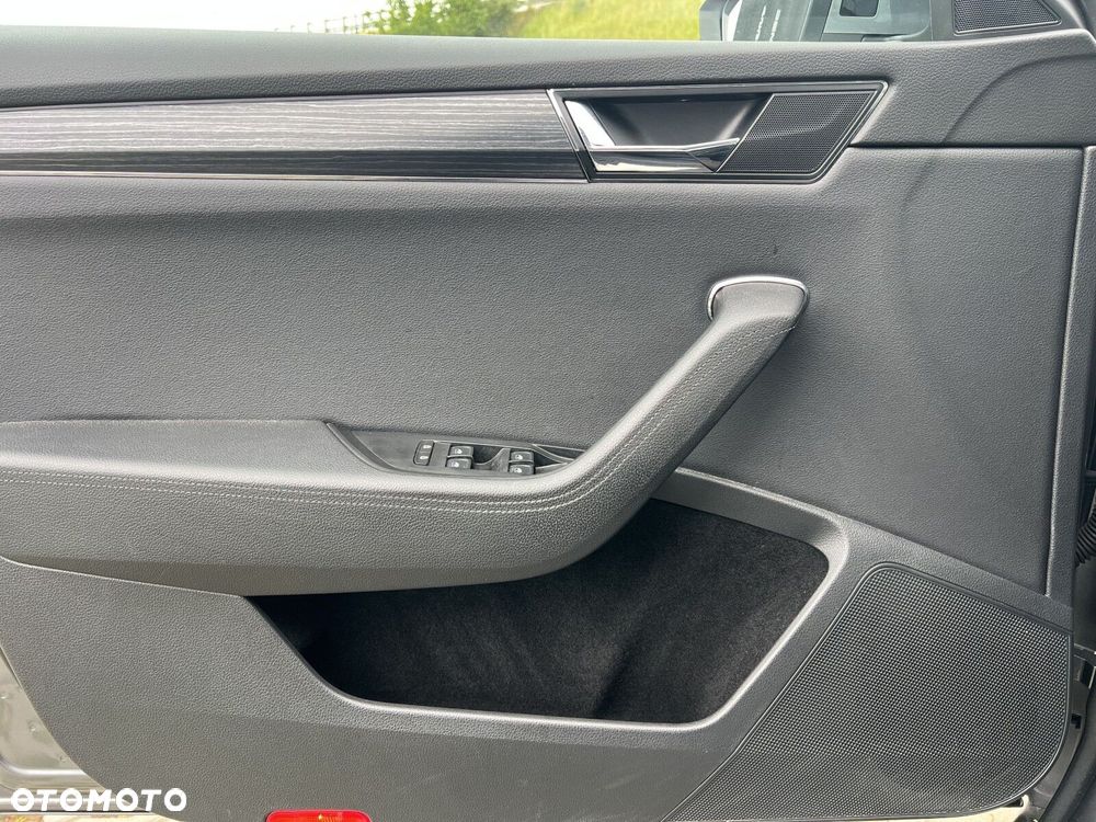 Skoda Superb 2.0 TDI SCR Style DSG - 18