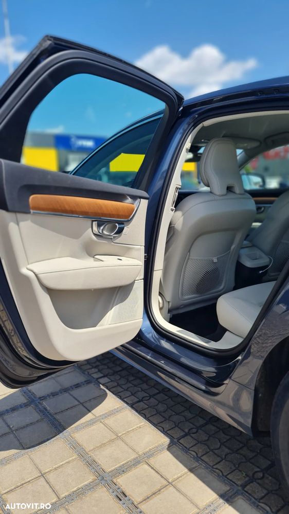 Volvo S90 - 32