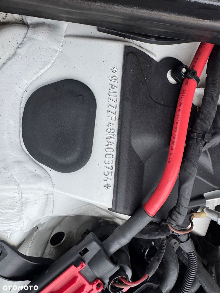 Audi A4 Avant 40 TDI quattro S tronic S line - 35