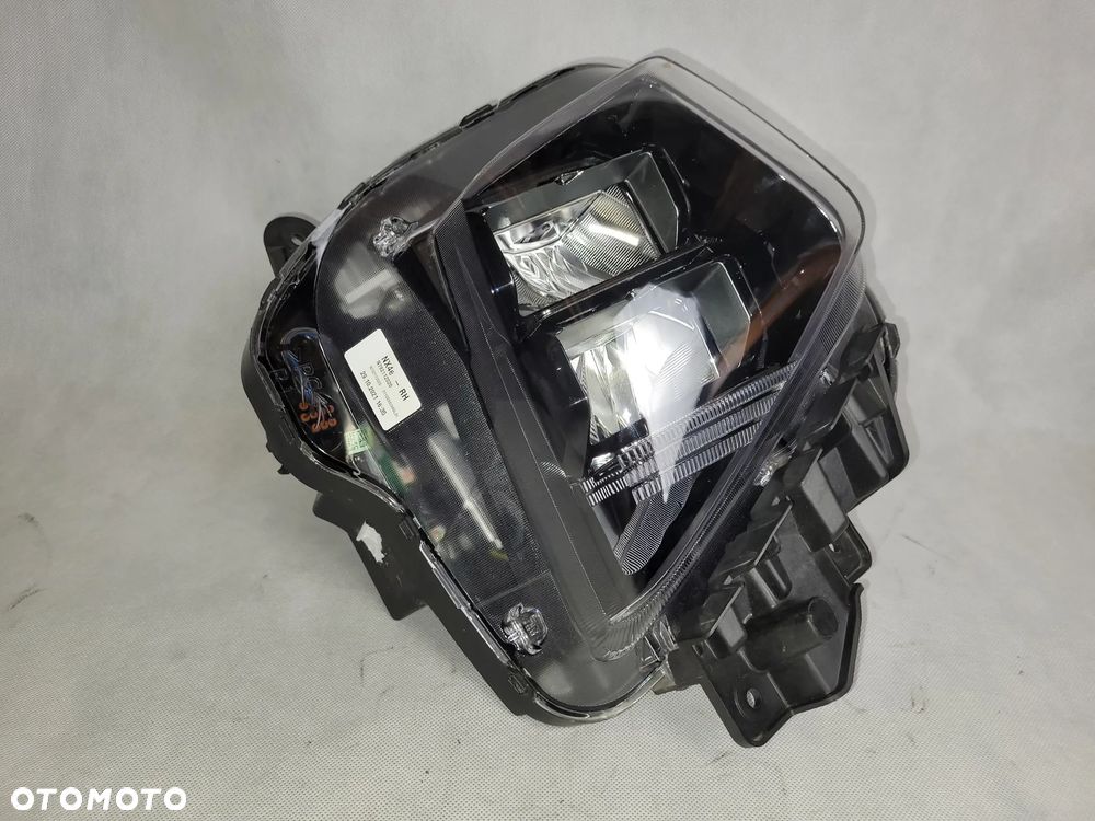 HYUNDAI TUCSON IV   - LAMPA LAMPY PRZEDNIE PRZÓD - 10