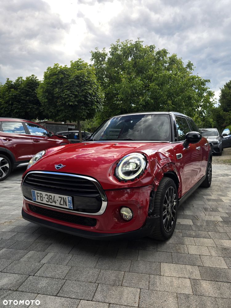 MINI Cooper Essential Trim - 18