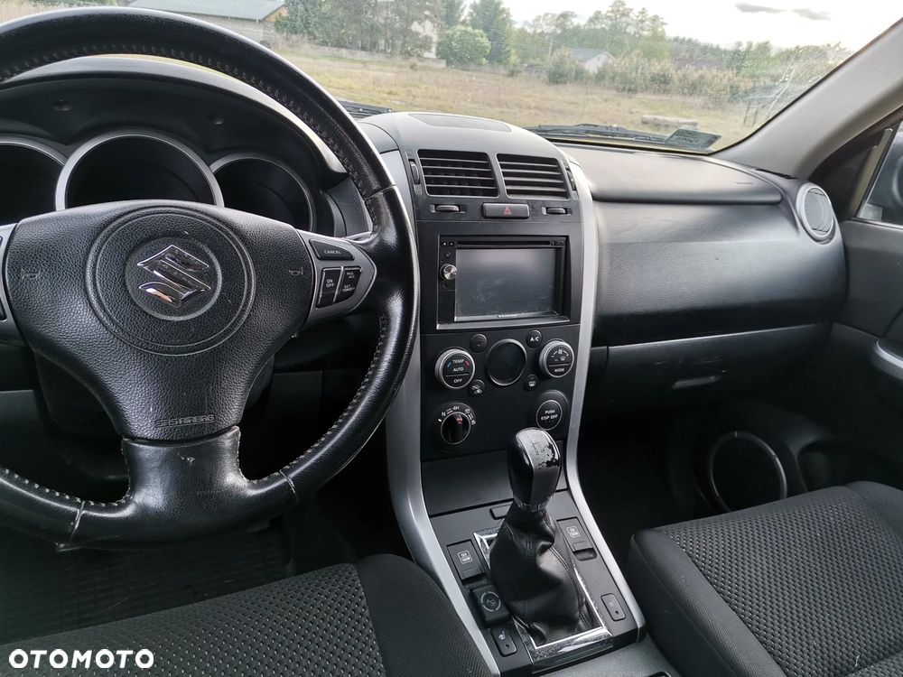 Suzuki Grand Vitara 2.4 Premium EU5 - 21