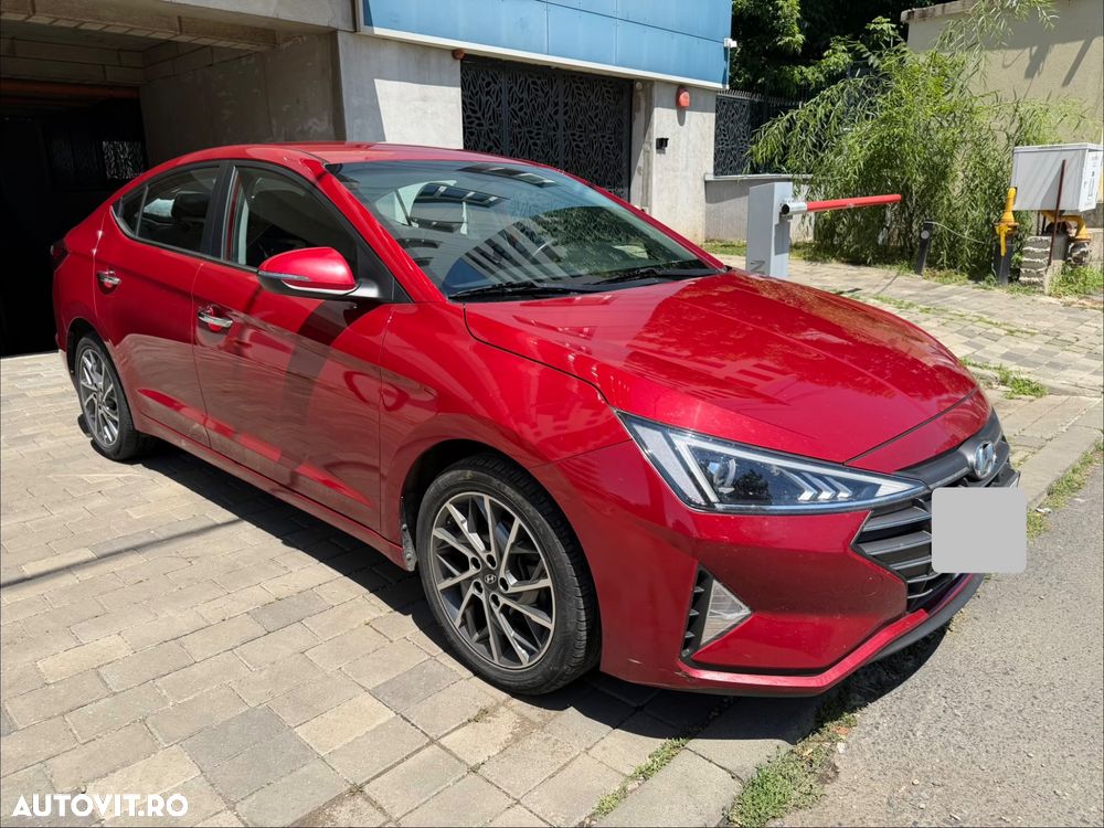 Hyundai Elantra - 5