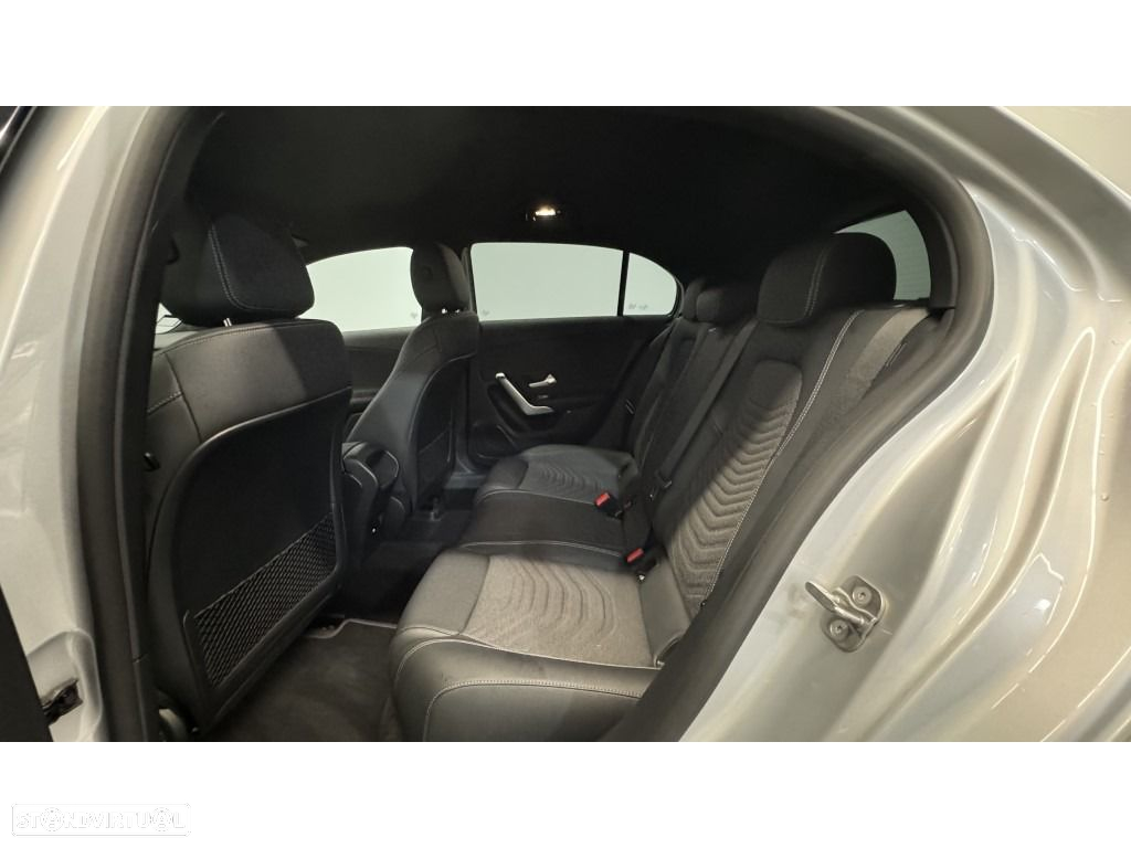 Mercedes-Benz A 250 e - 16