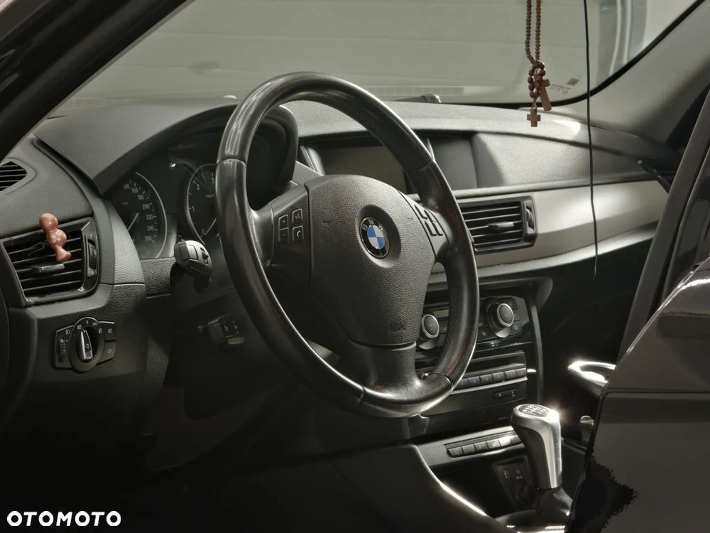 BMW X1 xDrive18d xLine - 23