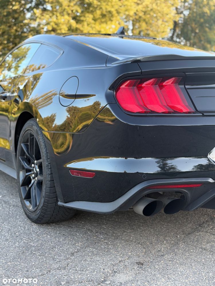 Ford Mustang 2.3 EcoBoost - 12