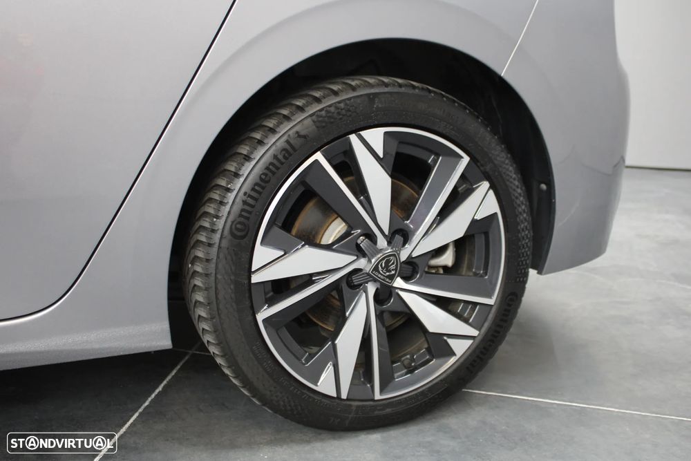 Peugeot 308 180 e-EAT8 GT - 16