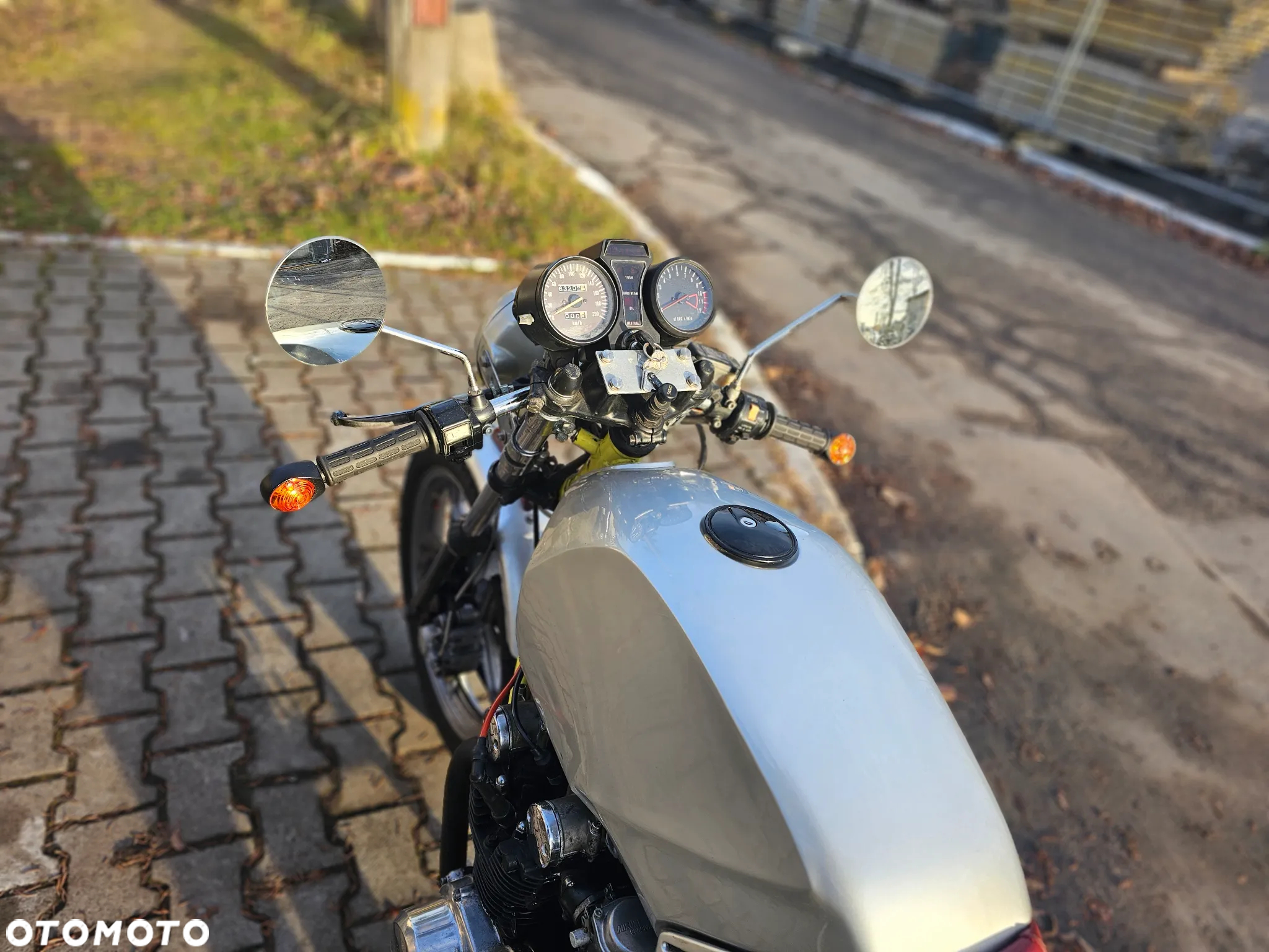 Suzuki GS - 8