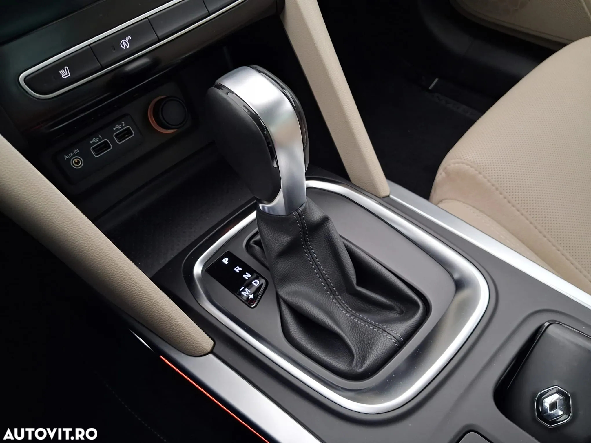 Renault Megane TCe 140 GPF EDC Techno - 7