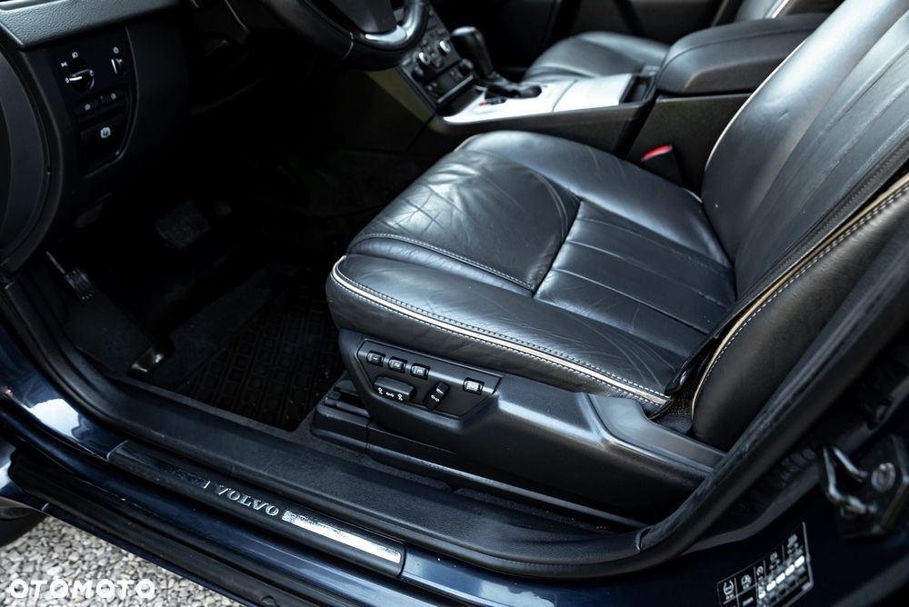 Volvo XC 90 D5 AWD Geartonic Summum - 19