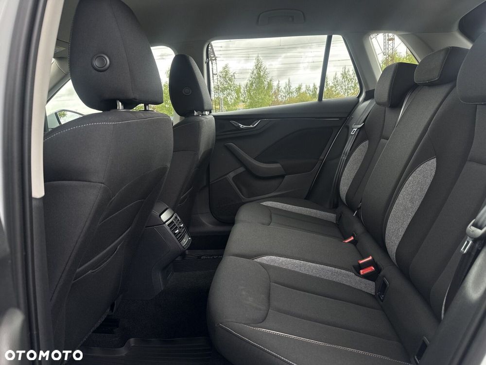 Skoda Kamiq 1.0 TSI Selection DSG - 32