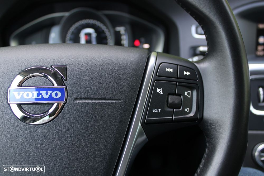 Volvo V60 1.6 D2 Momentum Eco - 13