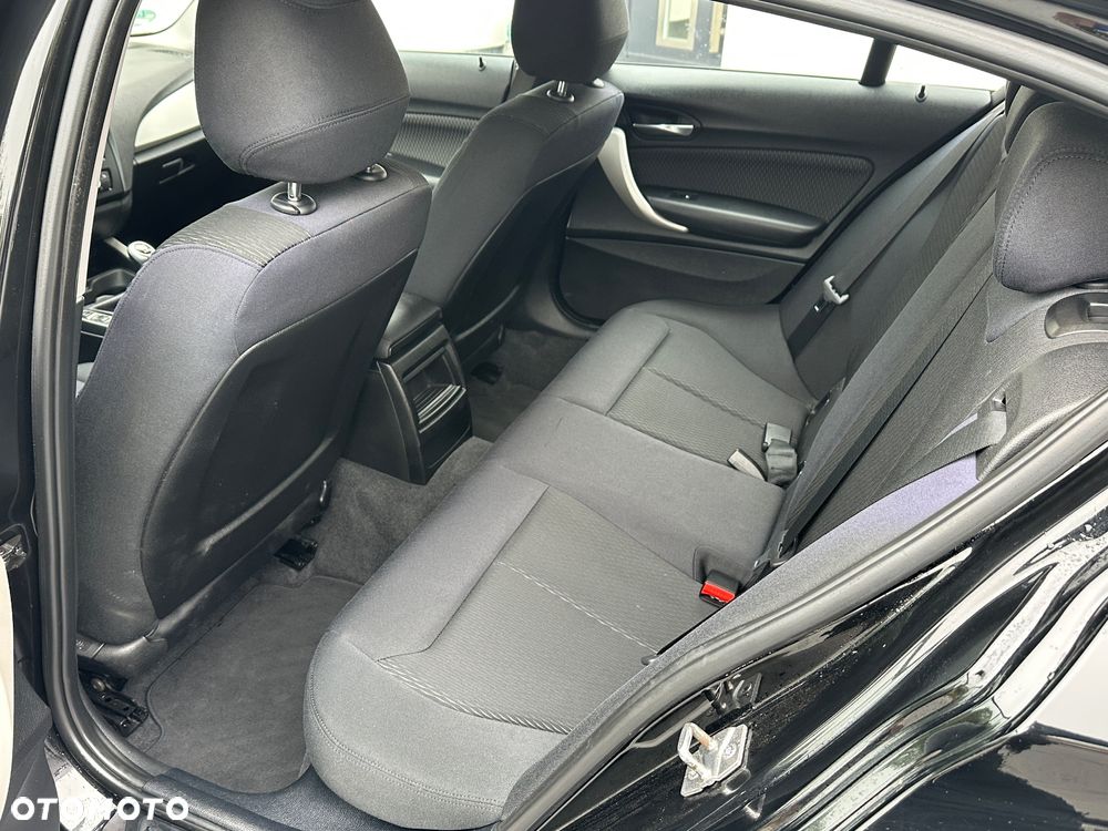 BMW Seria 1 - 22