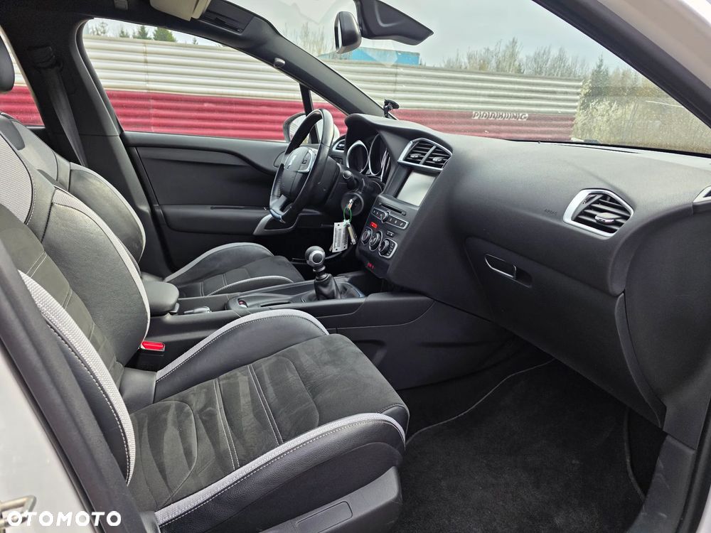 DS Automobiles DS 4 - 17