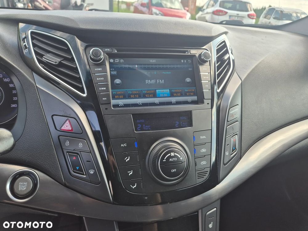 Hyundai i40 Kombi blue 1.7 CRDi Family - 31