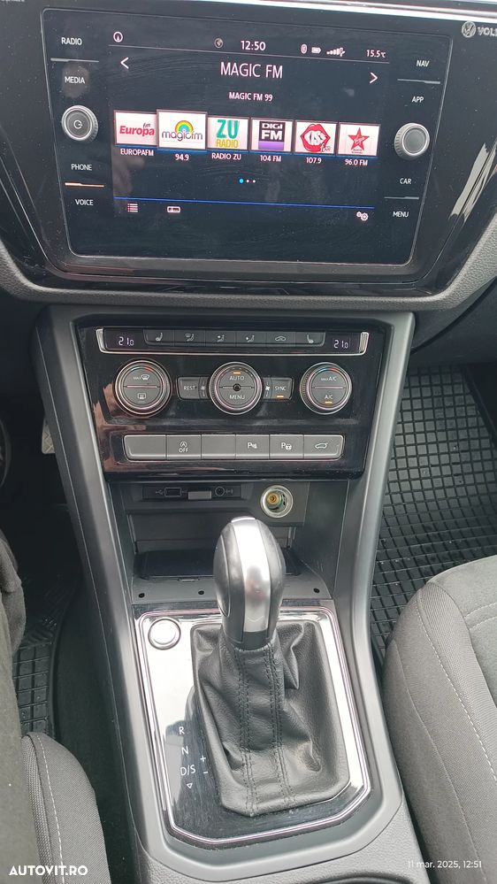 Volkswagen Touran 2.0 TDI EVO DSG Highline - 11