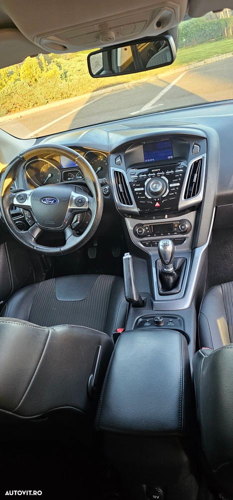 Ford Focus 1.6 TDCi DPF Titanium - 8
