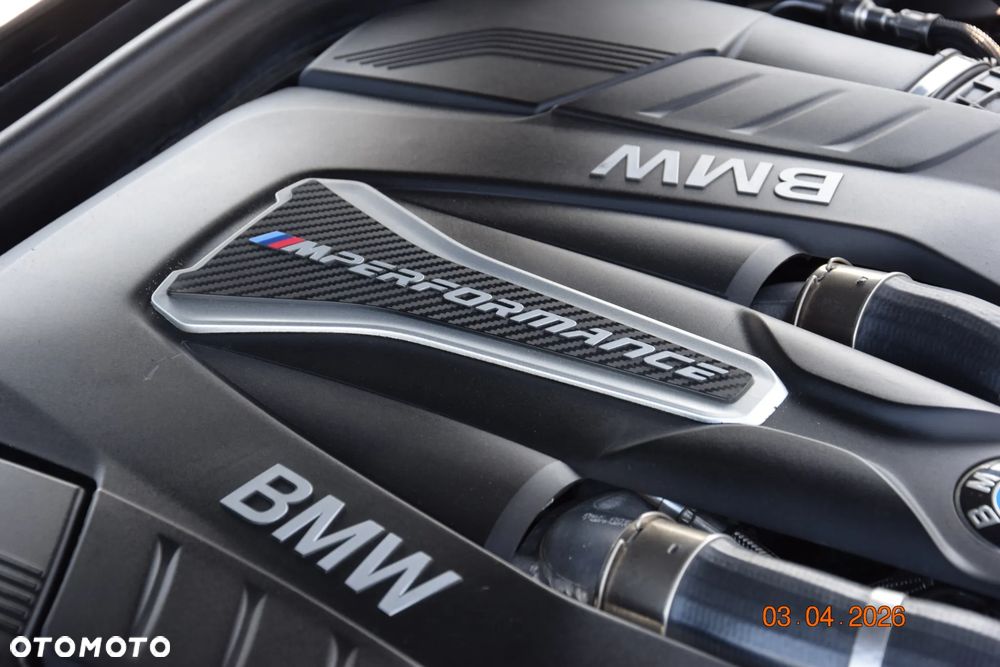 BMW Seria 5 M550i xDrive sport - 32