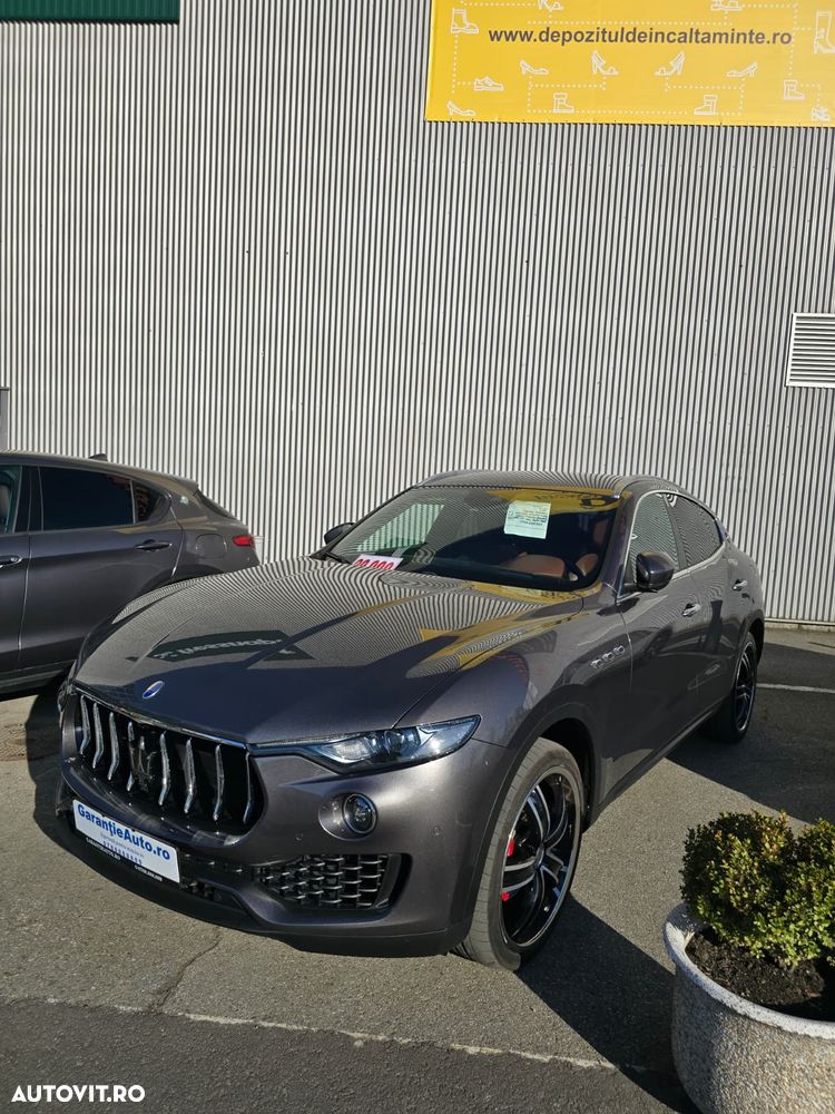 Maserati Levante Q4 GranLusso - 3