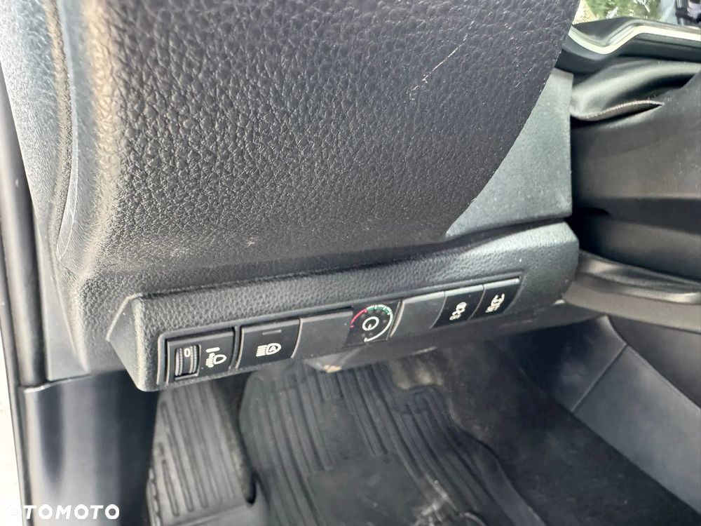 Toyota Corolla 1.8 Hybrid Comfort - 16