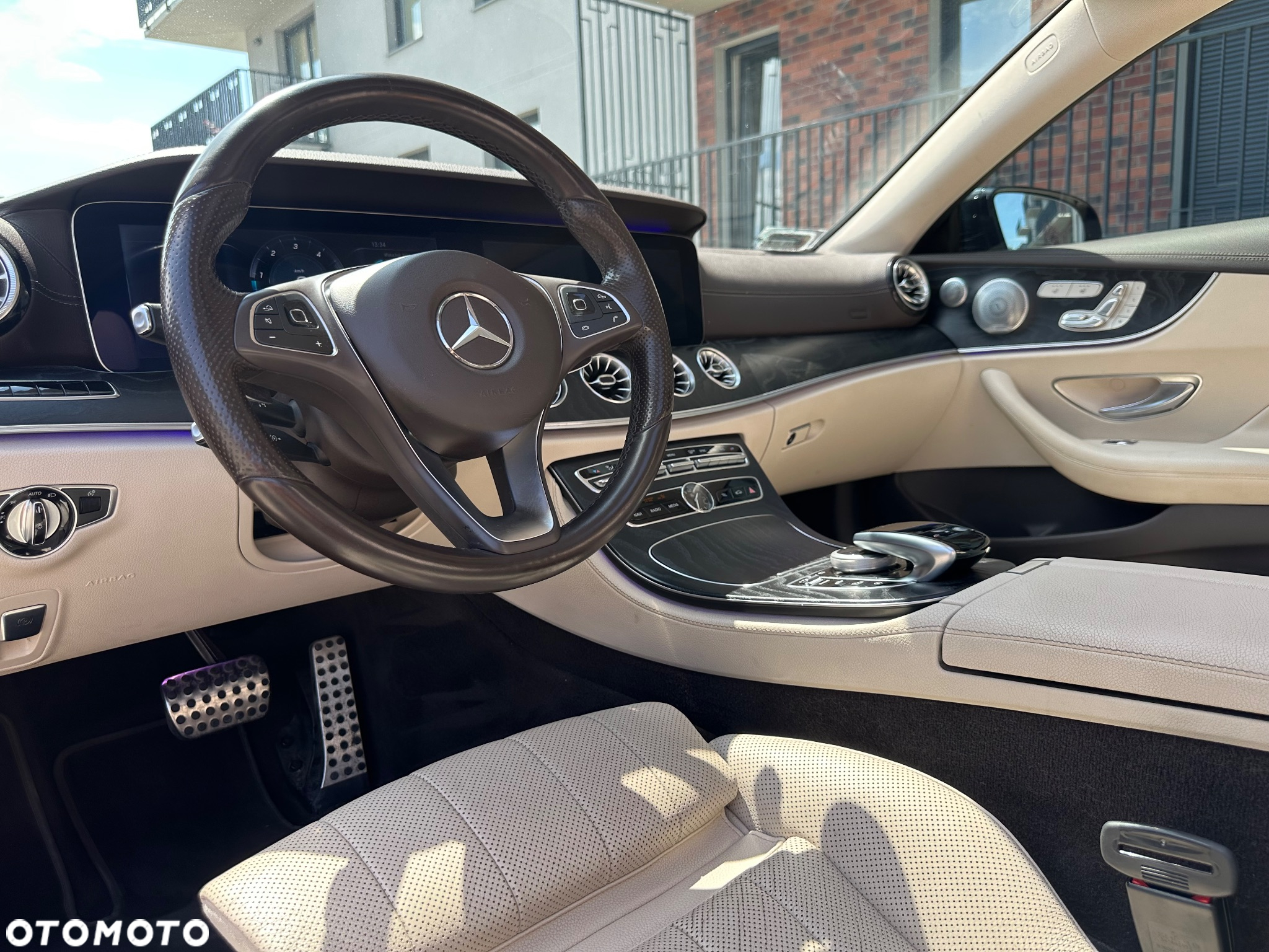 Mercedes-Benz Klasa E 220 d Coupe 9G-TRONIC - 11