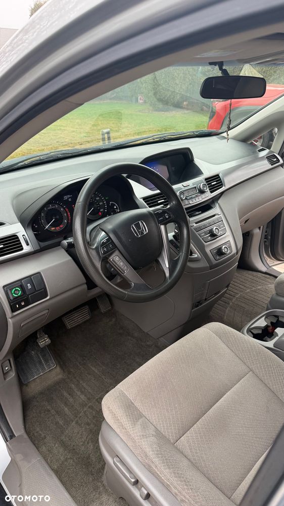 Honda Odyssey 3.5 LX - 18