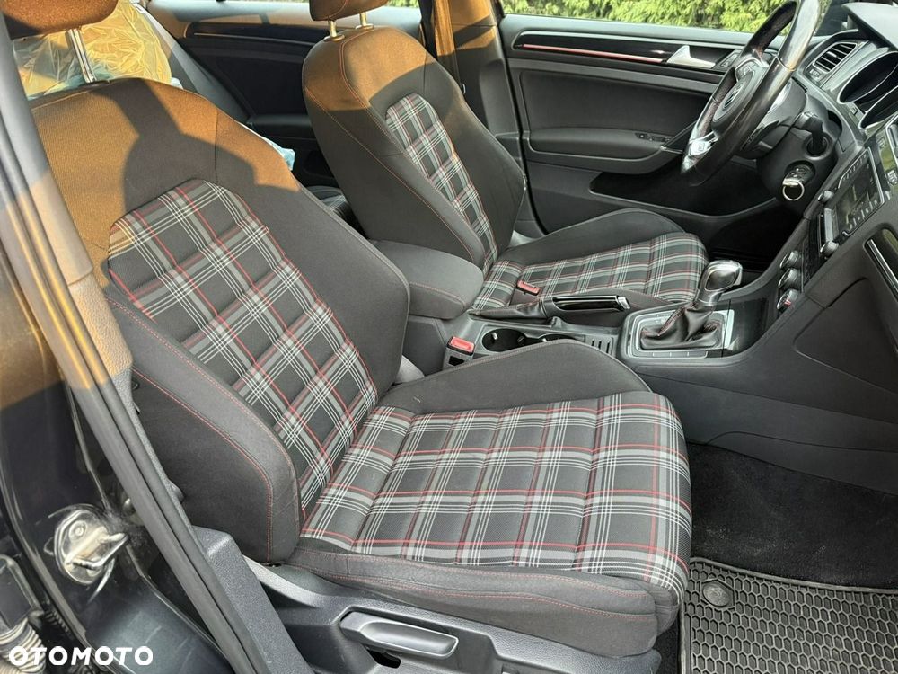 Volkswagen Golf 2.0 TSI BMT GTI Performance DSG - 29