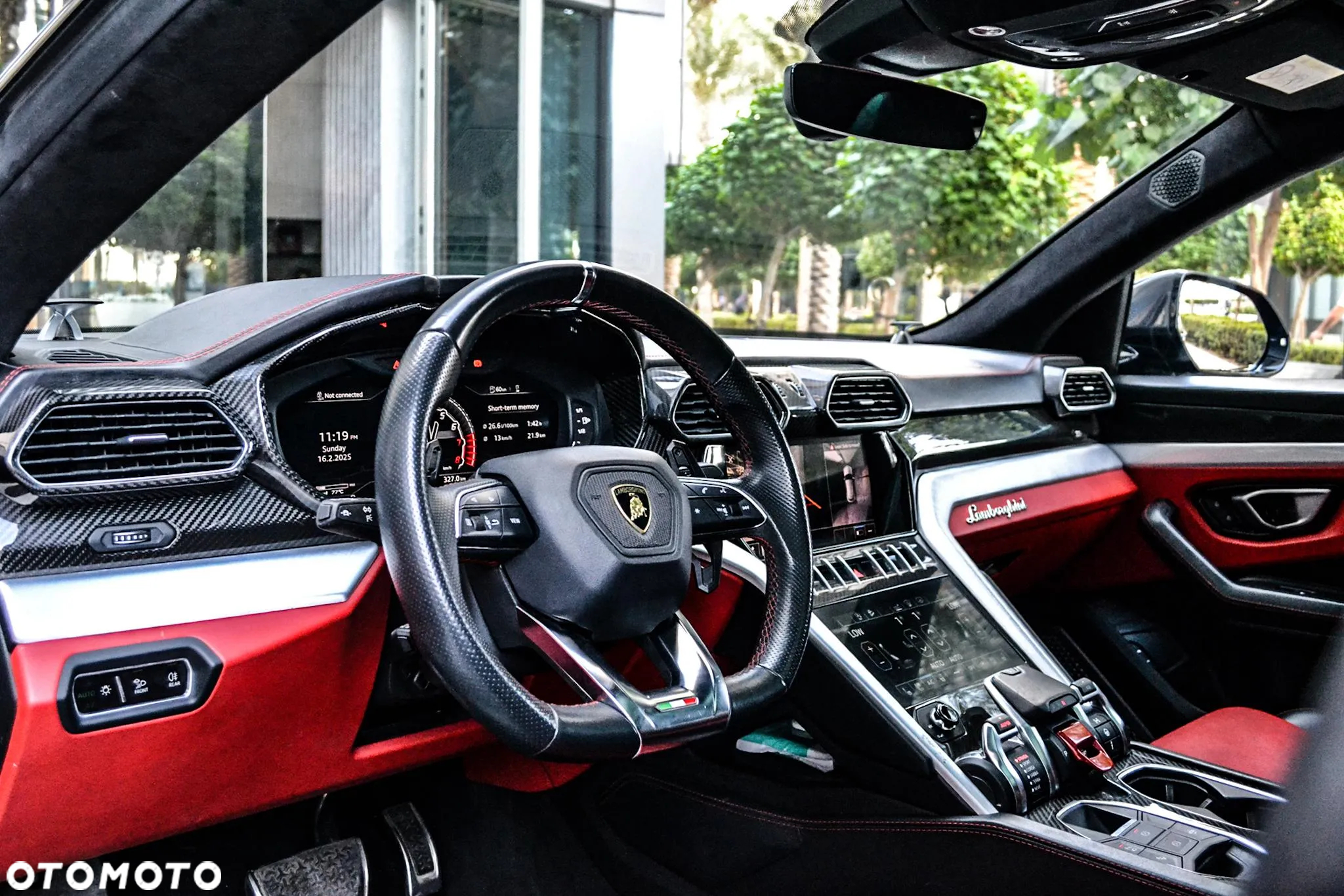 Lamborghini Urus Standard - 5