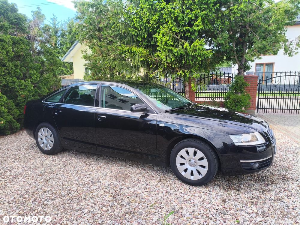 Audi A6 Limousine 2.4 - 3