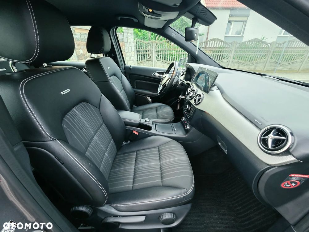 Mercedes-Benz Klasa B 180 7G-DCT AMG Line - 16