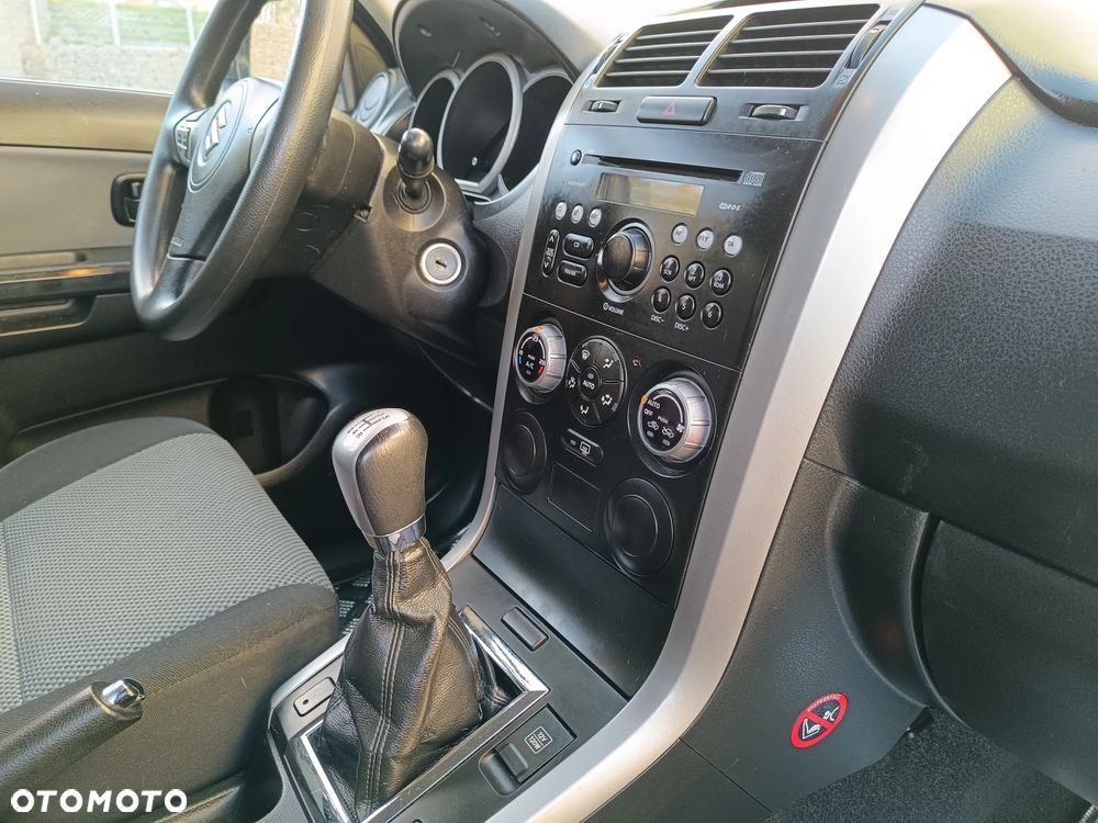 Suzuki Grand Vitara 1.6 Comfort - 22