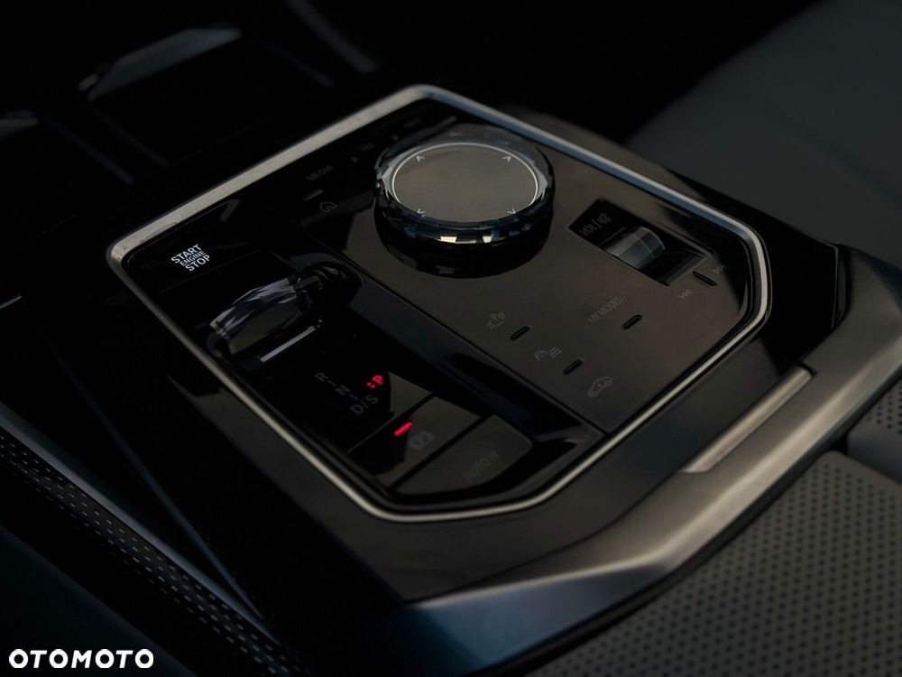 BMW Seria 7 - 32