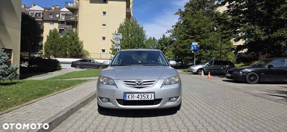 Mazda 3 1.6 Active + - 7