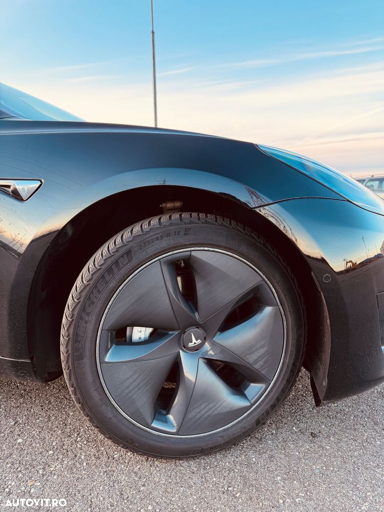 Tesla Model 3 Standard Reichweite Plus Hinterradantrieb - 7