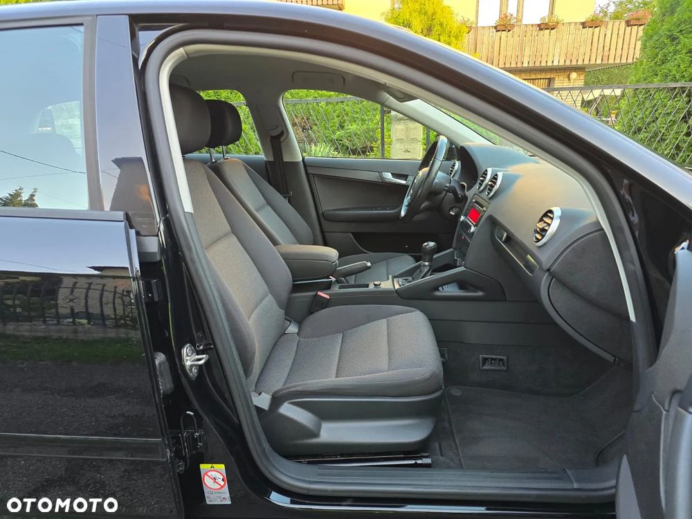 Audi A3 Sportback 1.2 TFSI Attraction - 30